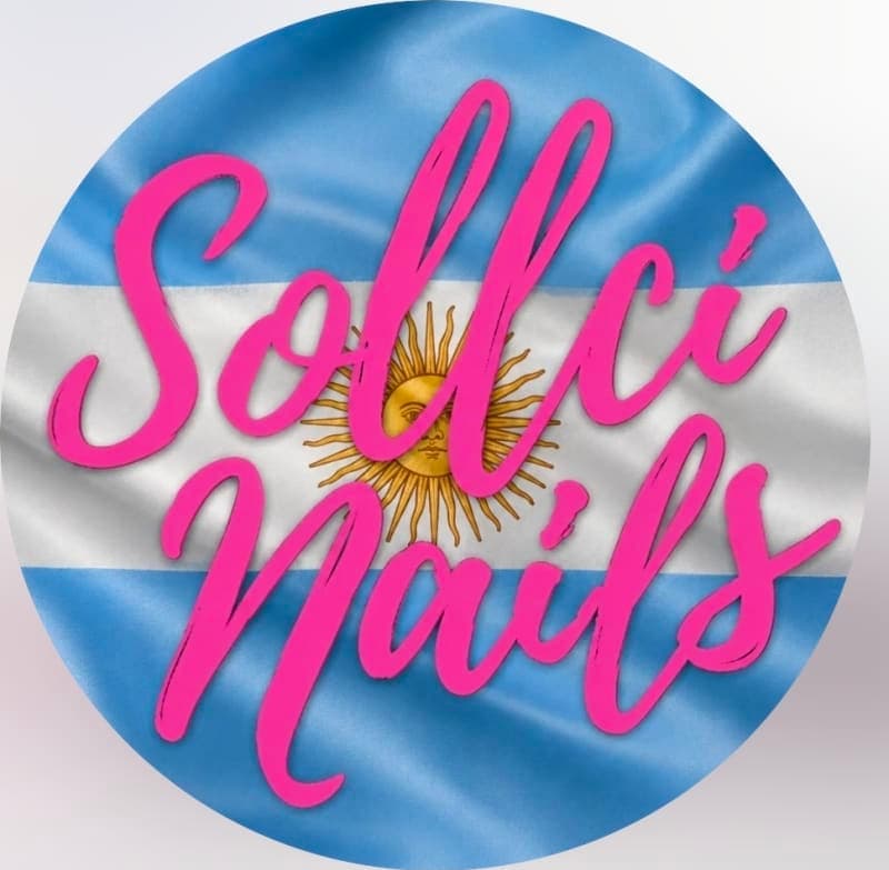 Sollci nails